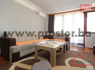 Namješten renoviran dvosoban stan sa balkonom, Hrasnica