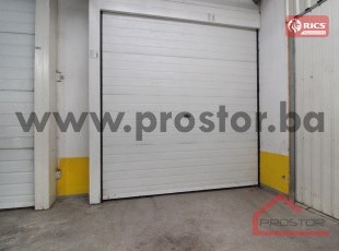Garage 32,30 sq.m. in a residential building, Stup - FOR SALE