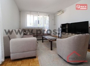 Namješten četverosoban stan sa balkonom na Dveniji 96m2, ul. Hamdije Kreševljakovića