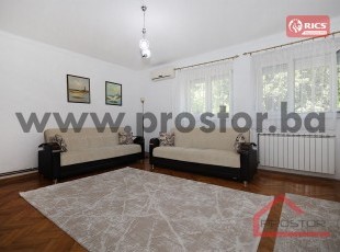 Manji dvosoban stan na odličnoj lokaciji preko puta Unitica, Marijin Dvor