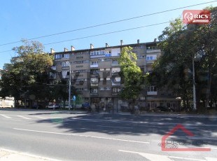 Prostran dvosoban stan sa dvije lođe, ul. Zagrebačka, Grbavica. NAMJEŠTAJ GRATIS!