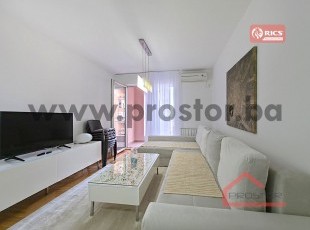 Dvosoban stan sa dvije lođe na 4. spratu, naselje Stup