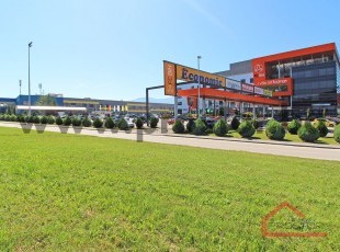 Commercial building with a total size of aprox. 6000sqm in Vitez