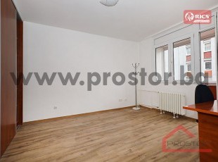 Nenamješten kancelarijski prostor u neposrednoj blizini Kampusa Univerziteta u Sarajevu, Pofalići