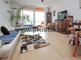 Modern refurbished 3BDR apartment with a balcony near the faculty of Medicine, Sarajevo-FOR RENT