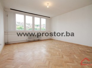 Unfurnished adapted one bedroom apartment with balcony near Bosmal - RENTED!