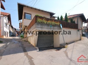 Furnished 4bdr house with a garden and a garage in Old Town-2100m2
